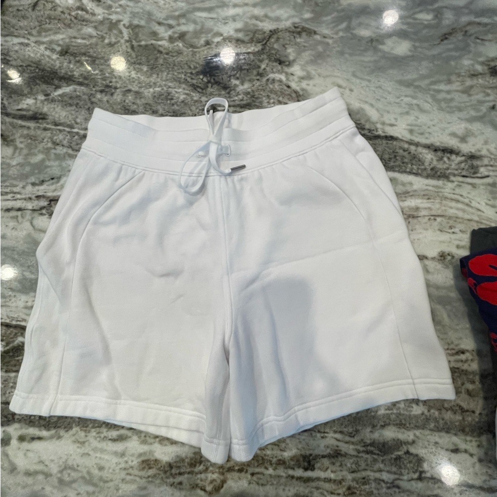 Lululemon white shorts 8